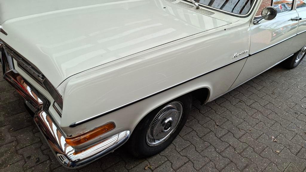 Gezocht spatborden opel admiraal A, Auto-onderdelen, Ophalen of Verzenden, Voor, Opel, Spatbord