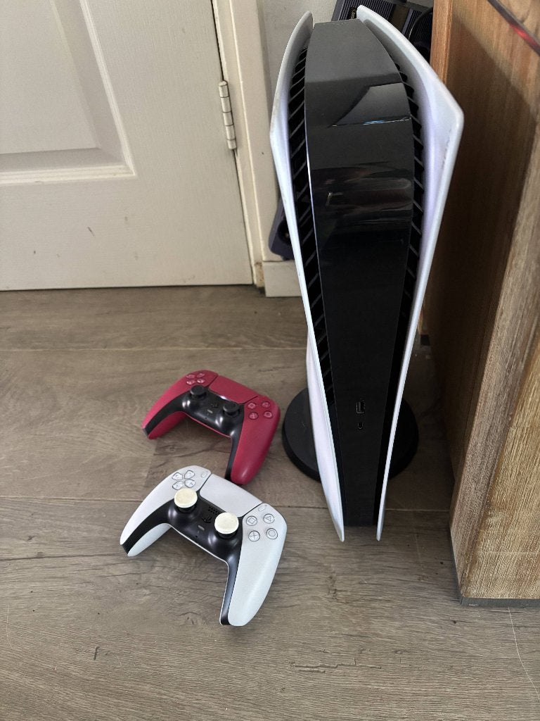 PS5 + 2 controllers, Ophalen, Zo goed als nieuw, Playstation 5 Digital