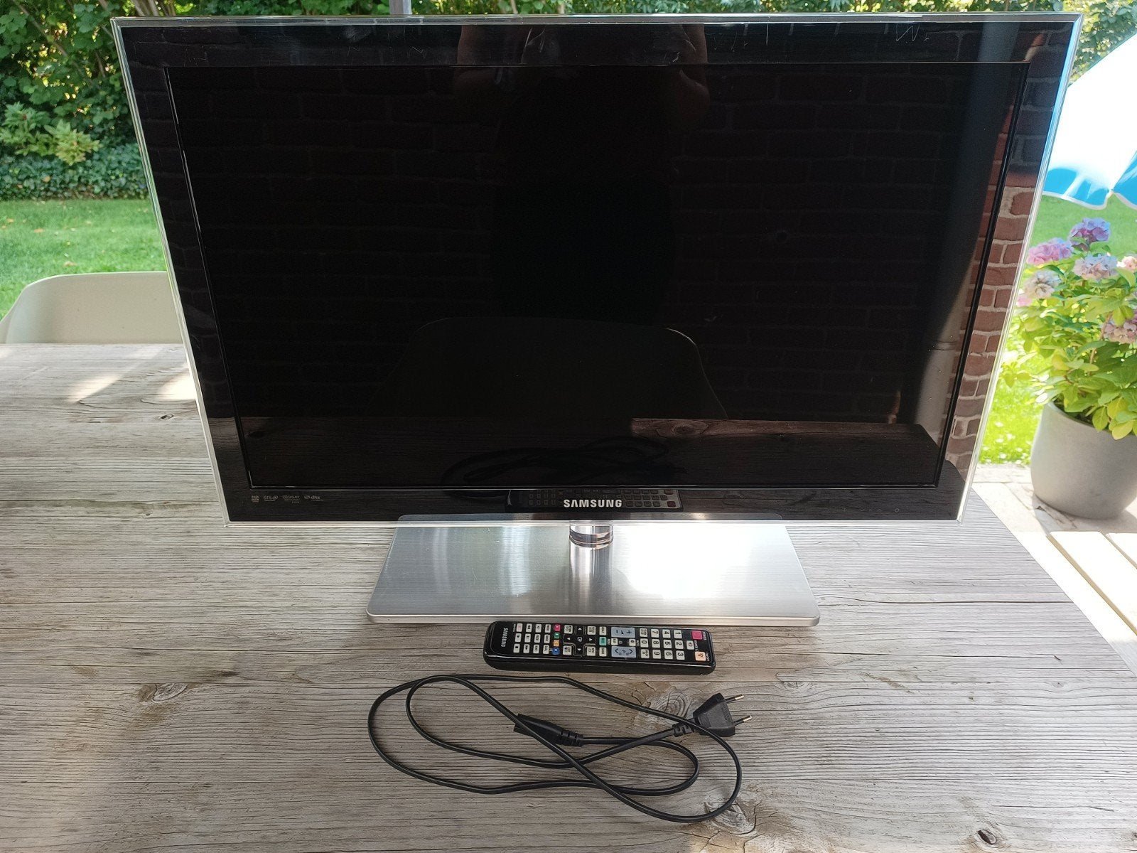 Samsung TV defect - gaat niet aan, Ophalen, LED, 50 Hz, 80 tot 100 cm