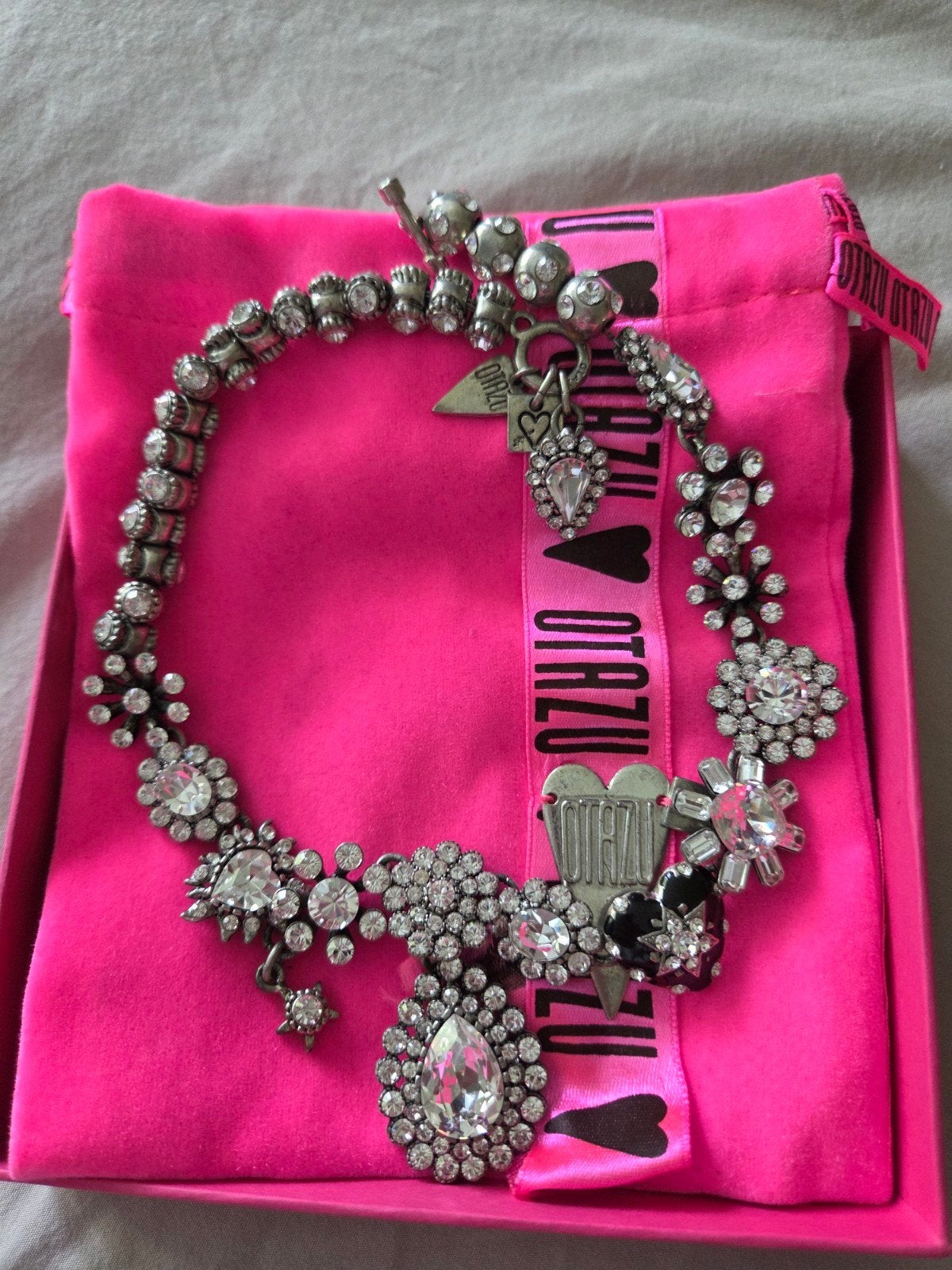 Otazu ketting met hanger, Ophalen, Zo goed als nieuw, Zilver, Overige materialen