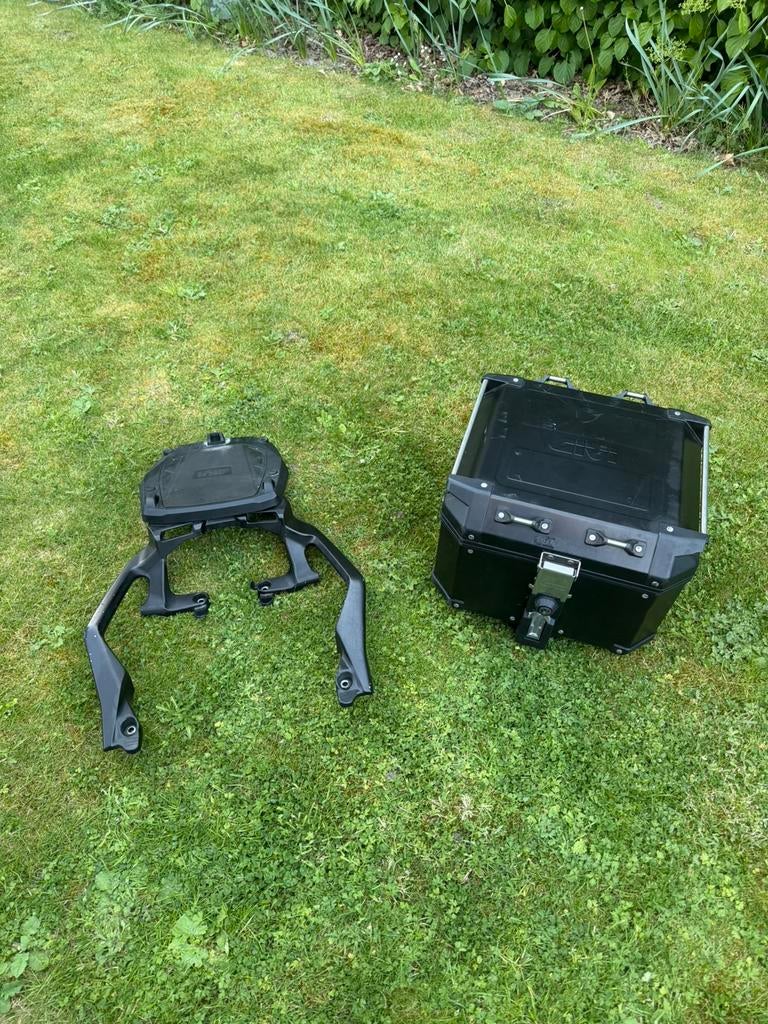 Honda XADV 750  Givi Topkoffer set, Ophalen of Verzenden, Zo goed als nieuw