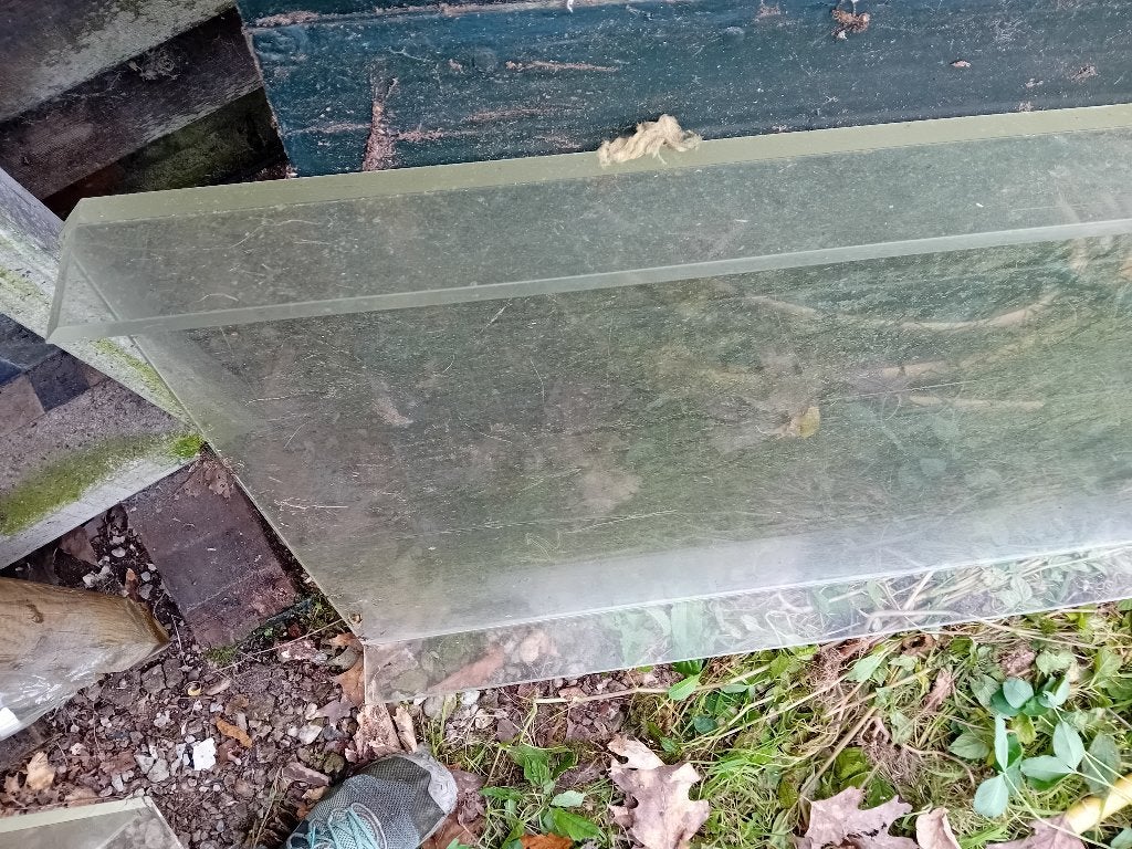 Plexiglas platen 2 stuks met opstaande rand, Doe-het-zelf en Verbouw, Ophalen, Gebruikt, Overige materialen, Minder dan 20 mm