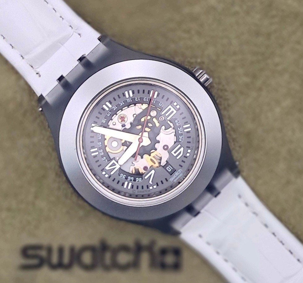 Supermooie Swatch Diaphane Automatic, Ophalen, Polshorloge