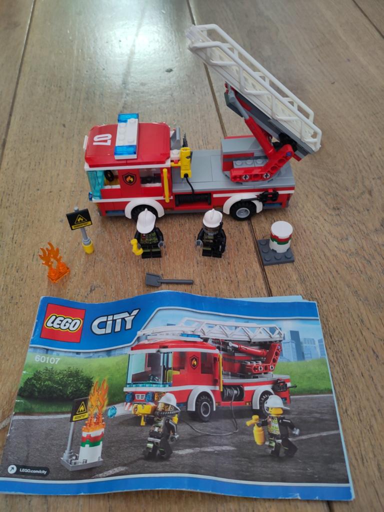 Lego city brandweerwagen 60107 compleet, City, Lego, Ophalen of Verzenden, Zo goed als nieuw