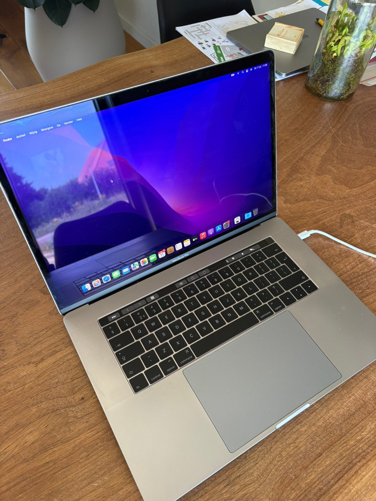 Apple macbook pro touchbar 15.4 inch, i7 16GB retina, 500GB, MacBook Pro, Gebruikt, 2 tot 3 Ghz, Qwerty
