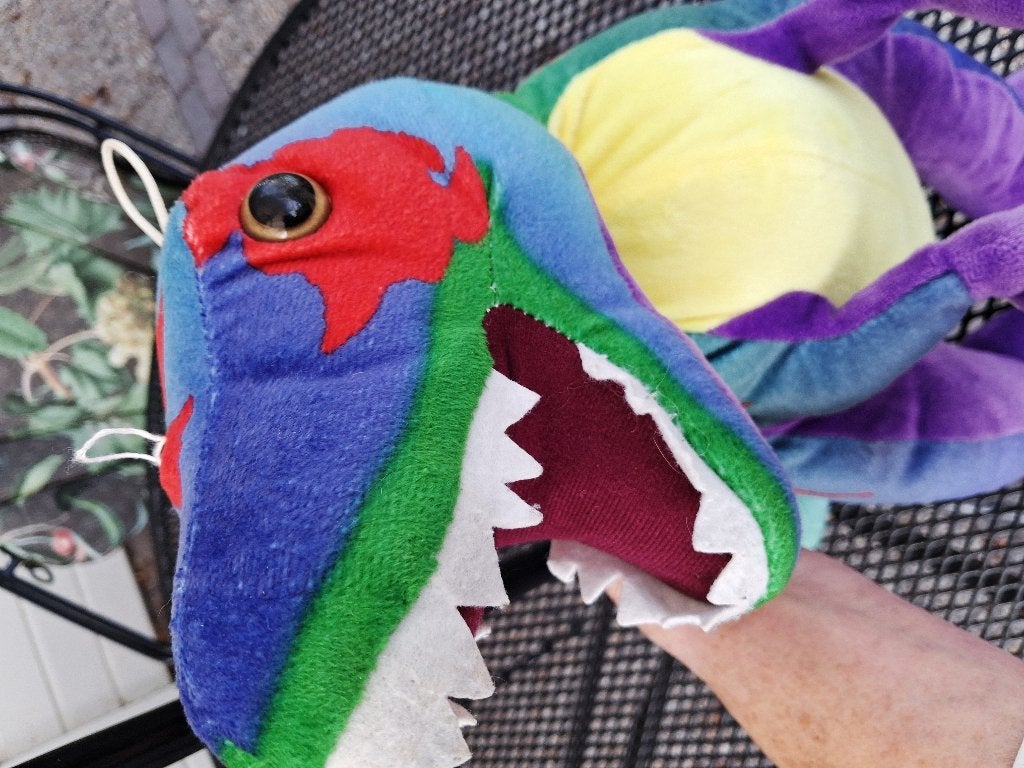 gratis dino knuffel, Kinderen en Baby's, Ophalen, Gebruikt, Dinosaurus, Middelgroot (20 tot 80 cm)