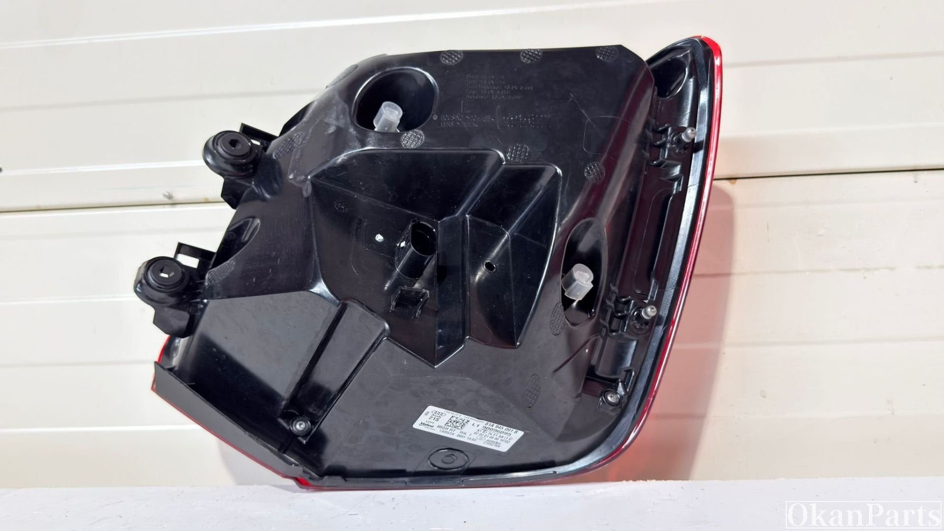 Audi Q2 81A LED linker achterlicht links 81A945091B, Auto-onderdelen, Gebruikt, AUDI AG, Auto-Union-Strasse 1
85045  Ingolstadt, DE