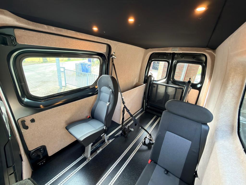 Renault MASTER Luxe Rolstoelbus Nieuw! L2H2, 4 cilinders, 150 pk, Renault, Leder en Stof