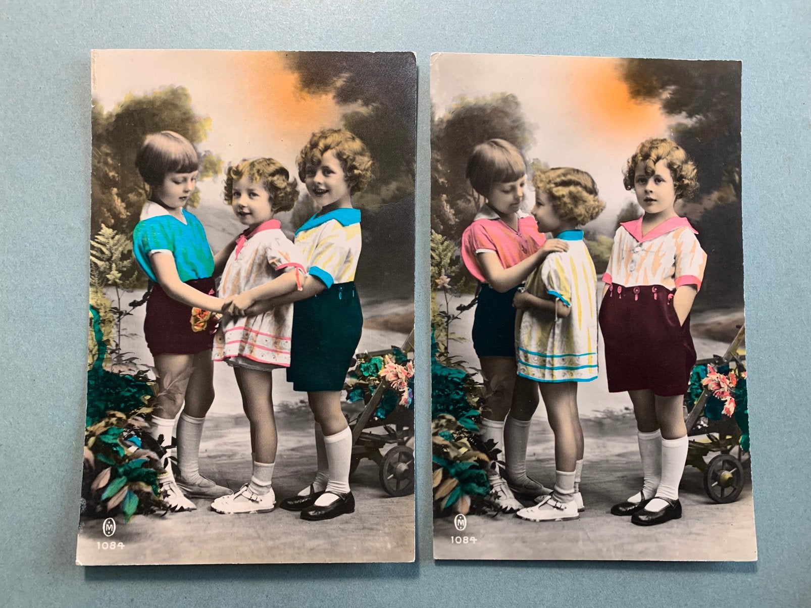 1932 Drie meisjes met bloemen, Ophalen of Verzenden, 1920 tot 1940, Gelopen, Kinderen