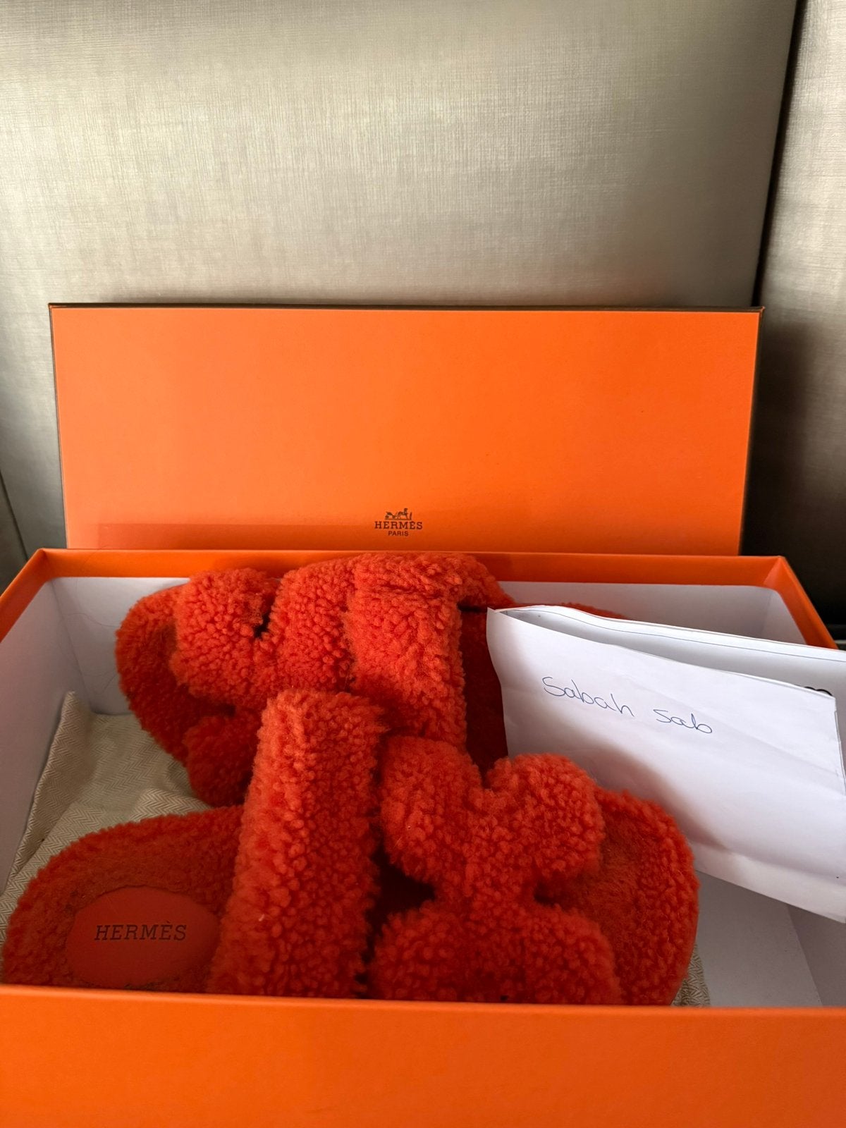 Hermès chypre shearling 37, Ophalen, Zo goed als nieuw, Zwart, Sneakers of Gympen