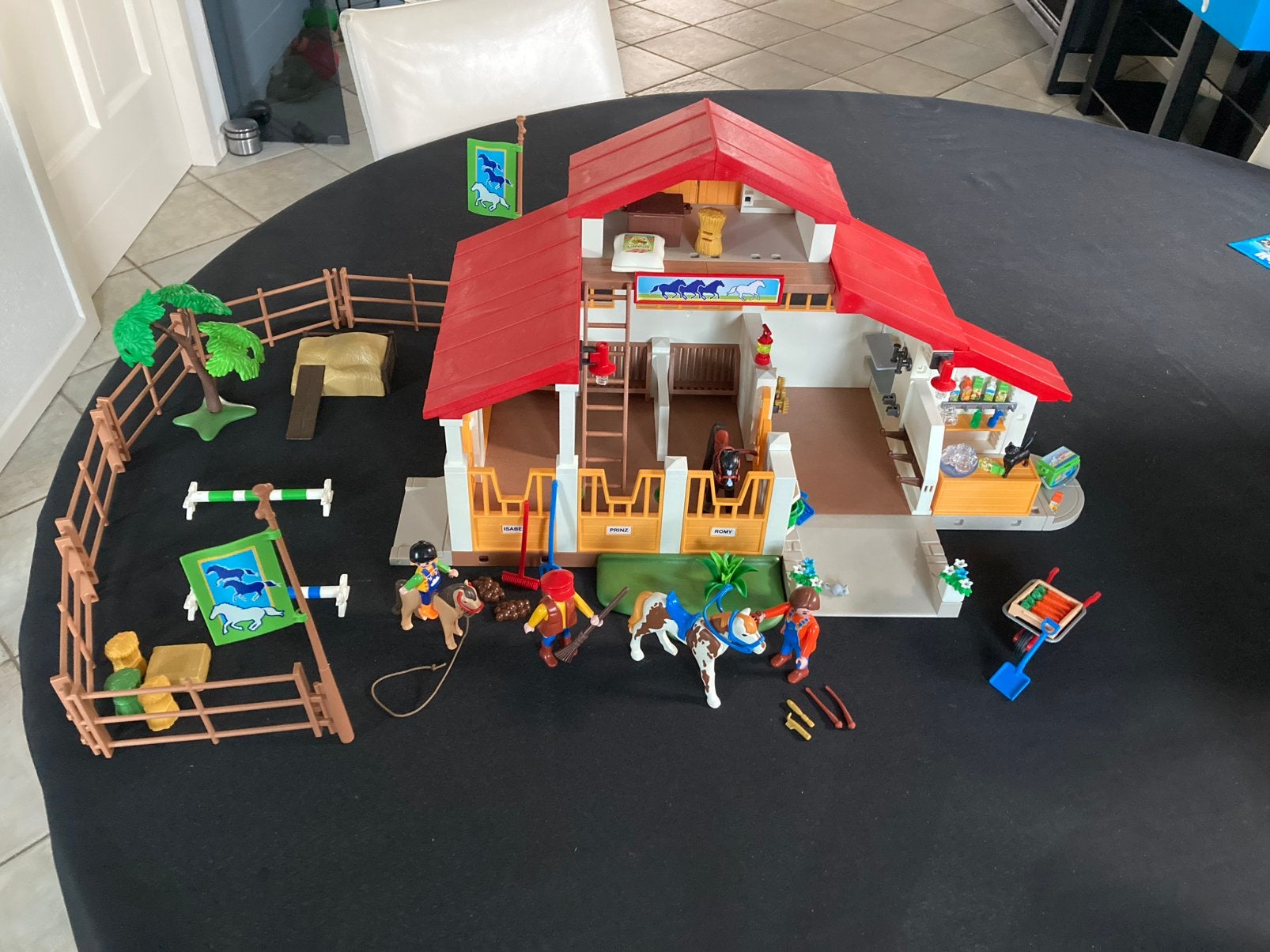 Playmobil paardenmanege + ovv 4190, Kinderen en Baby's, Speelgoed | Playmobil, Ophalen of Verzenden, Zo goed als nieuw