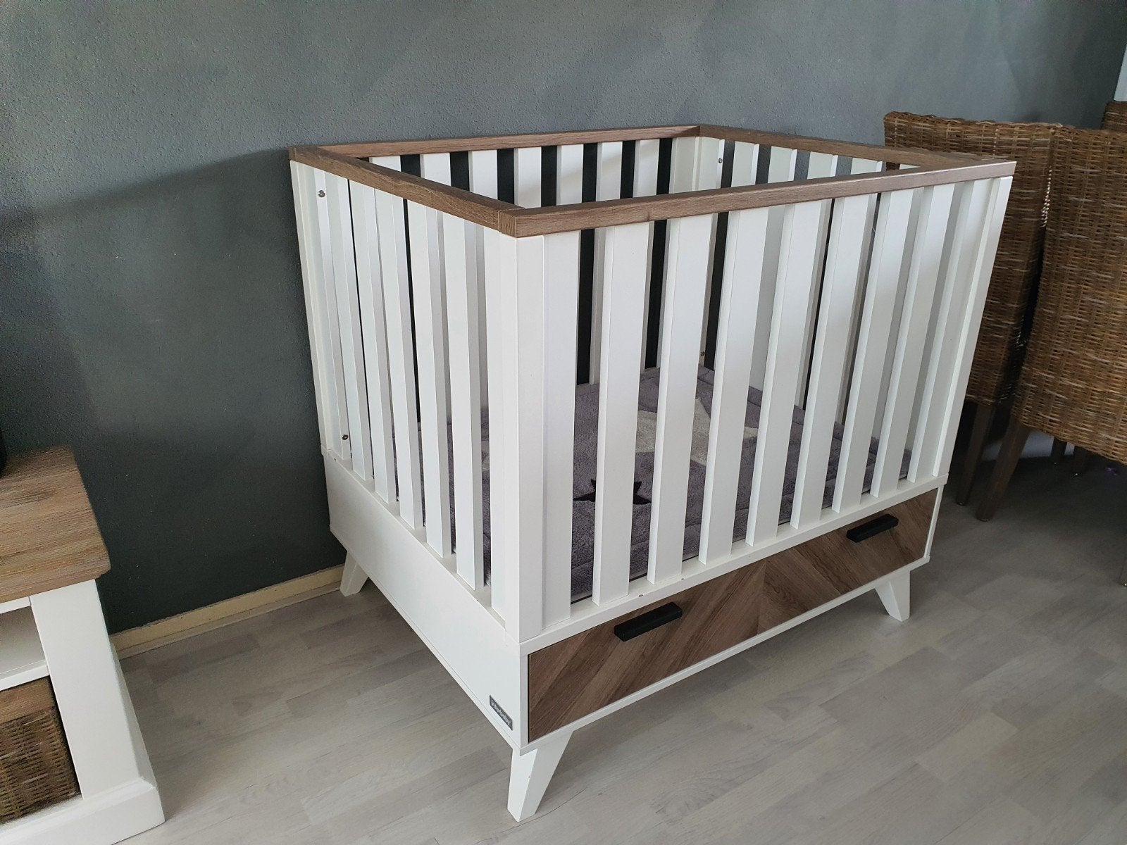 Interbaby Box Lancaster Wit/Visgraatmotief, Ophalen, Eenpersoons, Wit, Hout