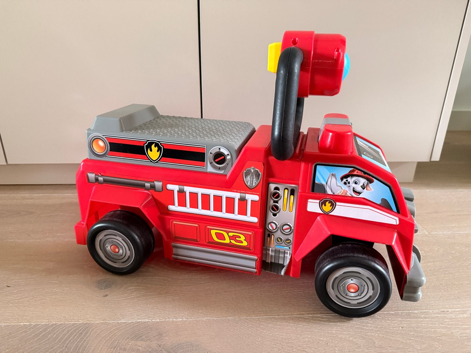 PAW PATROL LOOPFIGUUR + BALLENSCHIETER, Ophalen of Verzenden, Gebruikt