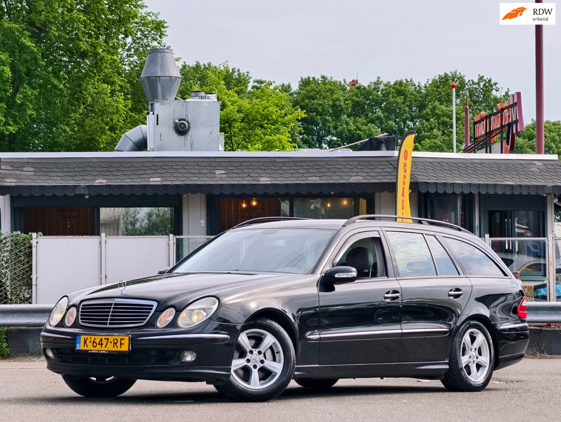 Mercedes-Benz E-klasse Combi 320 Classic / ALLE ONDERHOUD GE, Auto's, Automaat, Gebruikt, Beige, Automatische klimaatregeling