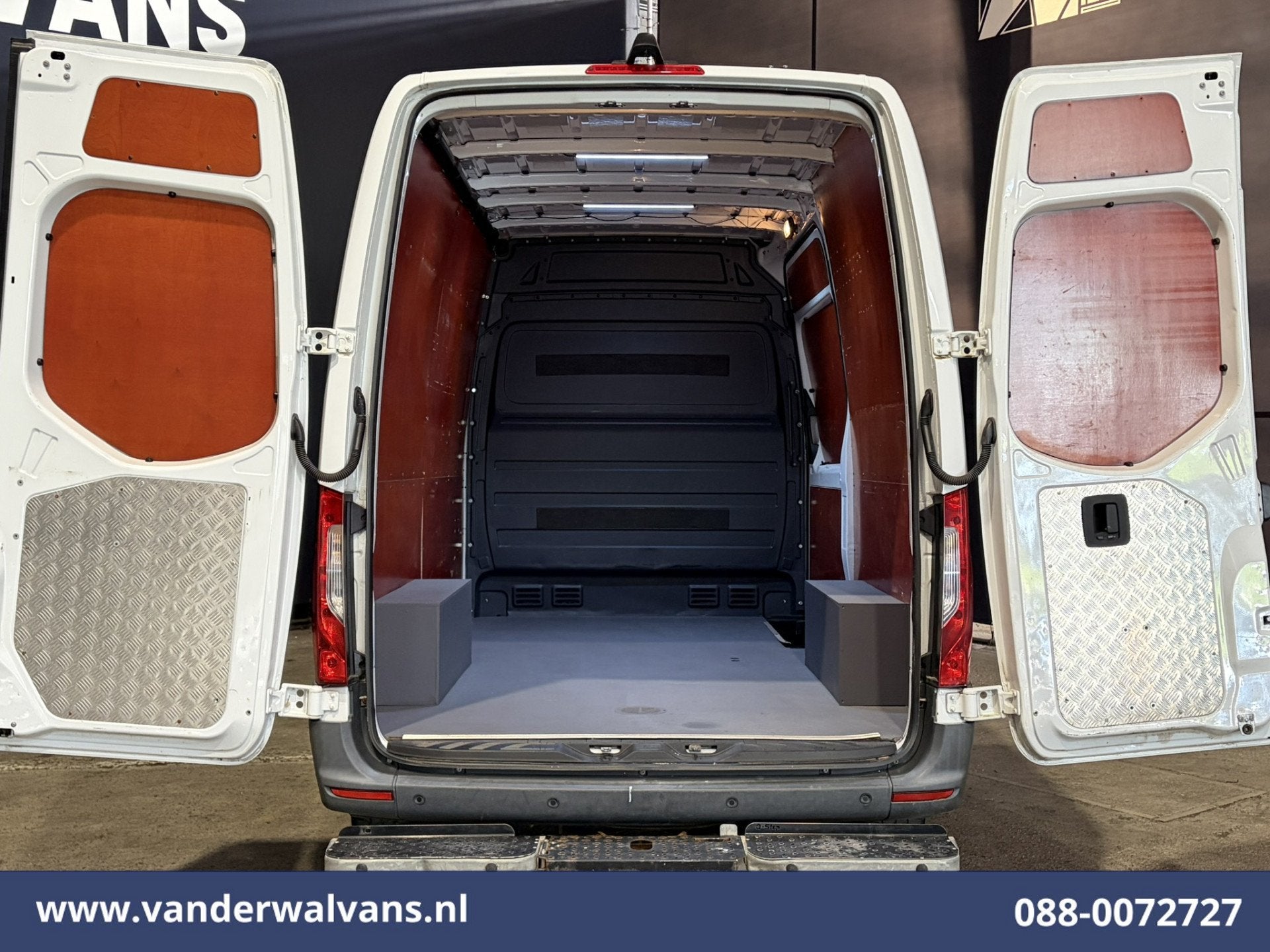 Mercedes-Benz Sprinter 316 CDI 163pk 2800kg Trekhaak L2H2 Eu, Auto's, Dealer onderhouden, 4 cilinders, 2800 kg, Wit