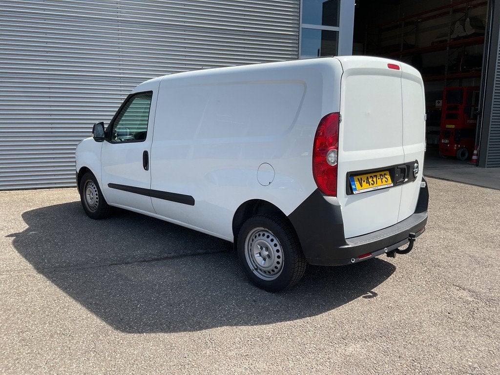 Opel Combo 1.3 CDTi L2 MARGE Navi/ Airco/ Cruise/ PDC/ Trekh, Gebruikt, Euro 6, 4 cilinders, Wit