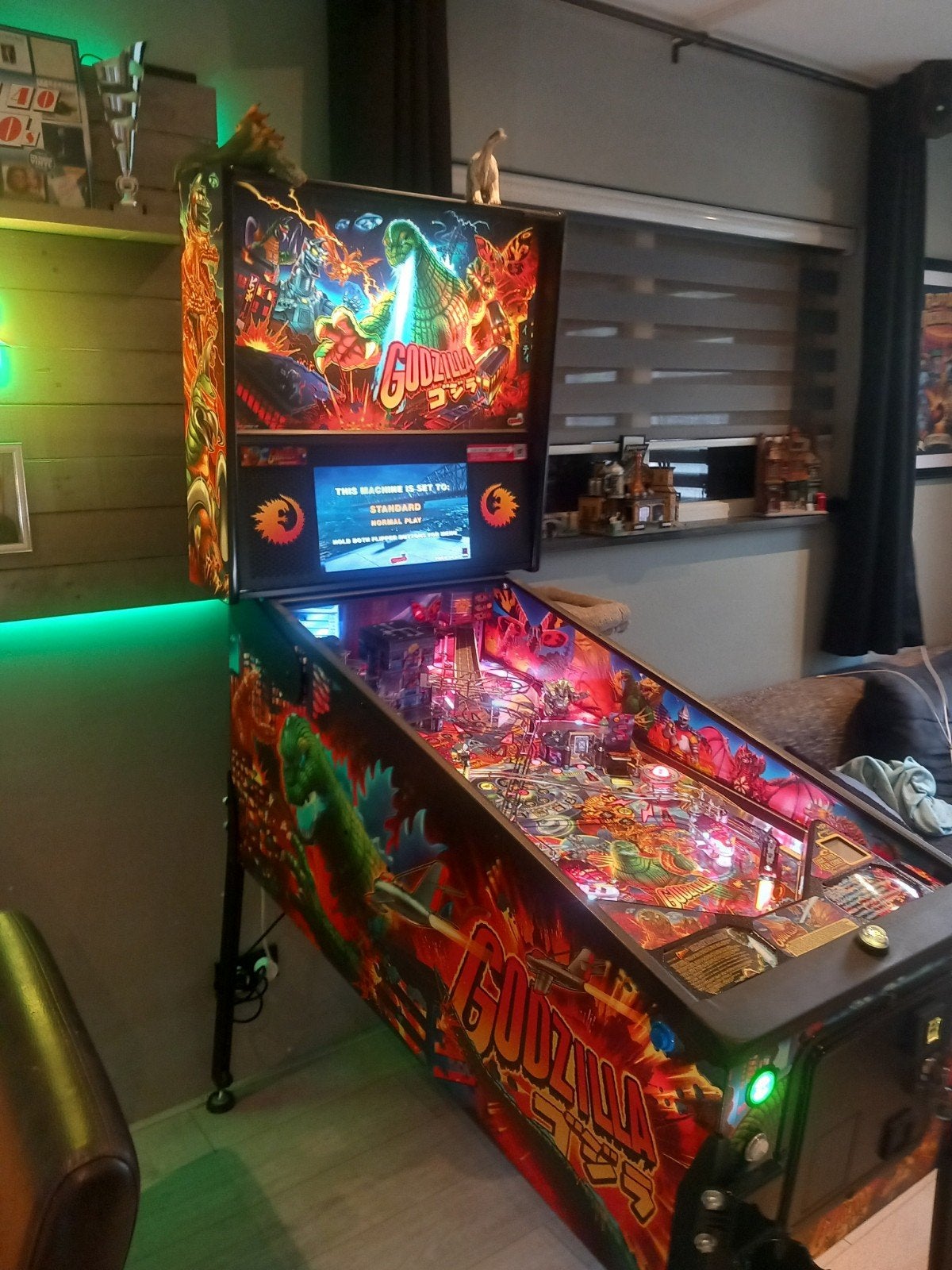 Stern Godzilla Pro Flipperkast met extra's, Ophalen, Zo goed als nieuw