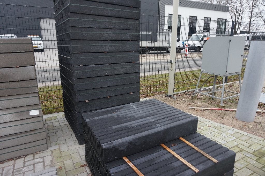 Opsluitbanden grijs/antraciet nieuw, Ophalen, Overige typen, Nieuw, 10 m² of meer