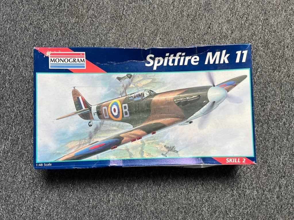 Monogram Spitfire Mk 11 1/48, Overige merken, Ophalen of Verzenden, Zo goed als nieuw, Groter dan 1:72