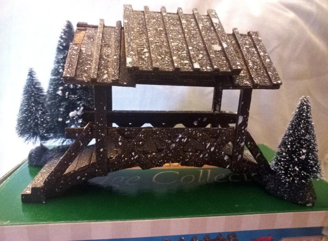 Lemax brug met kerstbomen, Ophalen of Verzenden, Zo goed als nieuw