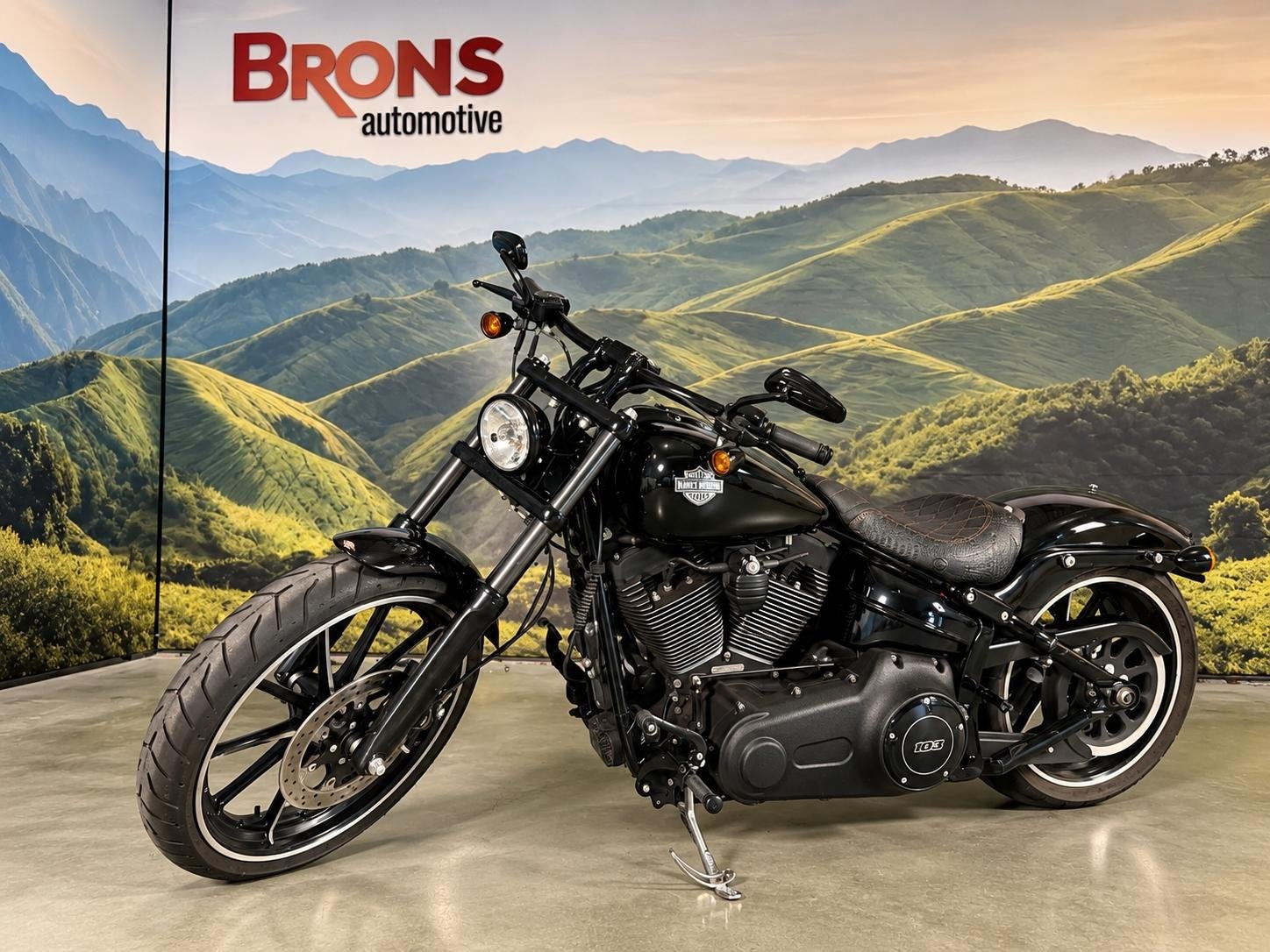 Harley Davidson 103 FXSB Softail Breakout l Uitlaat klep l a, Motoren, 1690 cc, Chopper, Meer dan 35 kW, Handgeschakeld