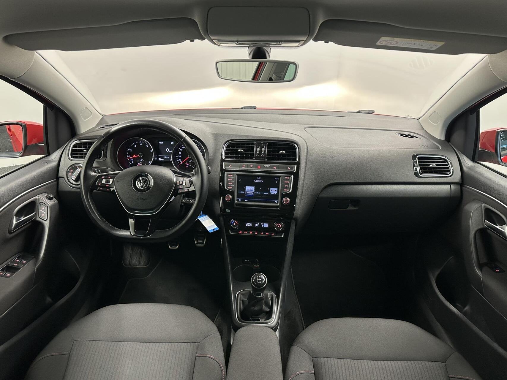 Volkswagen Polo 1.0 Comfortline Business R|Carplay|Cruise/Cl, Auto's, Stof, Gebruikt, Met garantie (alle), Bedrijf