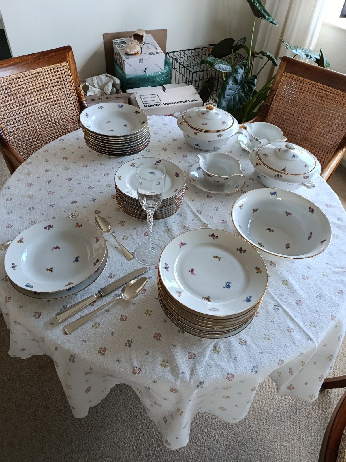 Servies Frans porselein uit Limoge, Ophalen of Verzenden