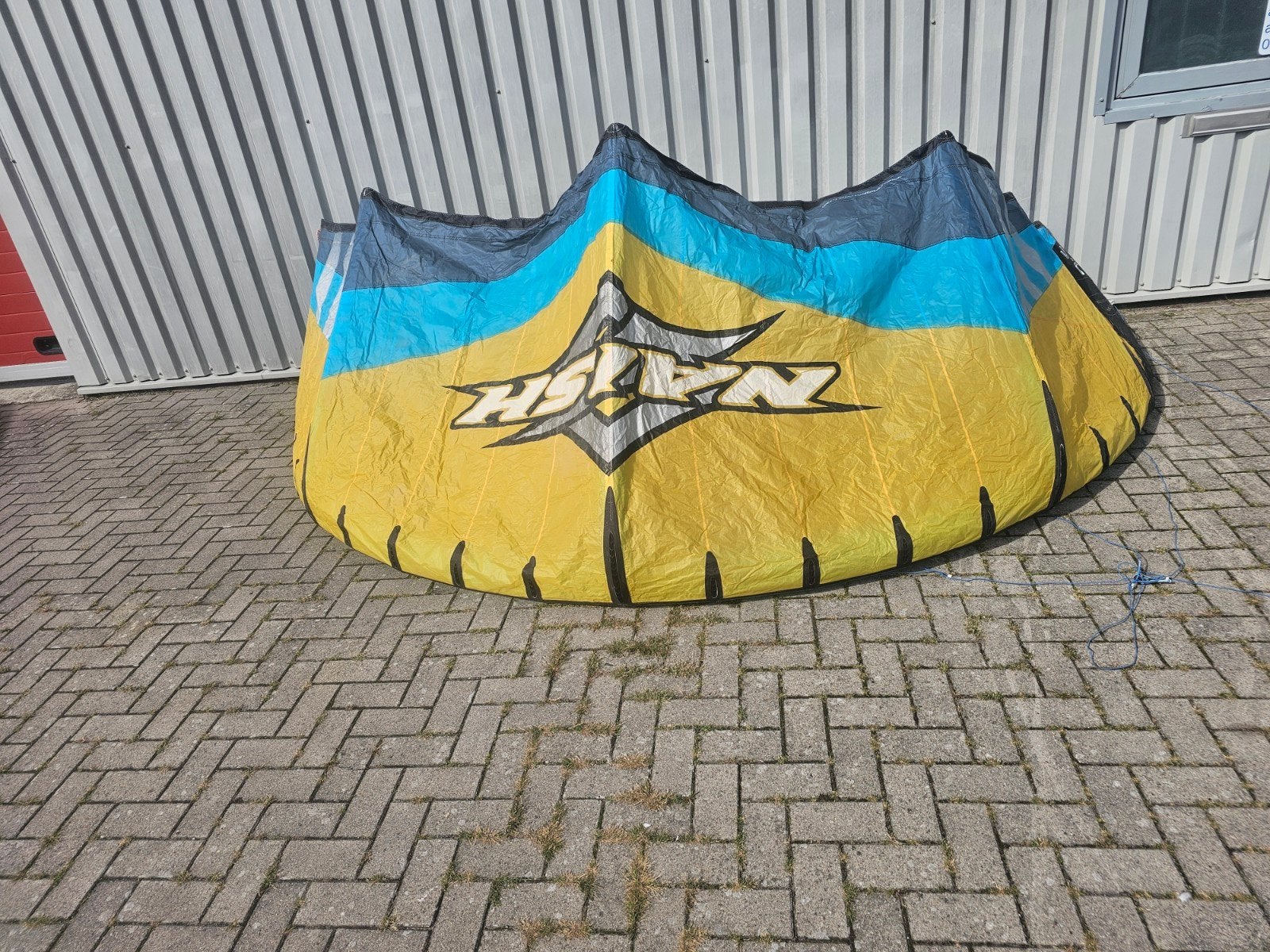 3 kites, 1 met schade, Watersport en Boten, Geen board, Ophalen of Verzenden, Gebruikt, Kite
