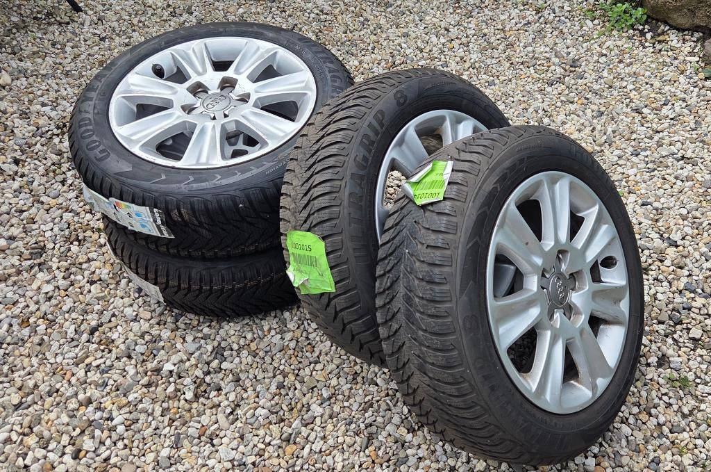 Set Audi A1 lichtmetalen velgen met Good Year Winterbanden, Auto-onderdelen, Ophalen, Gebruikt, 15 inch, Banden en Velgen