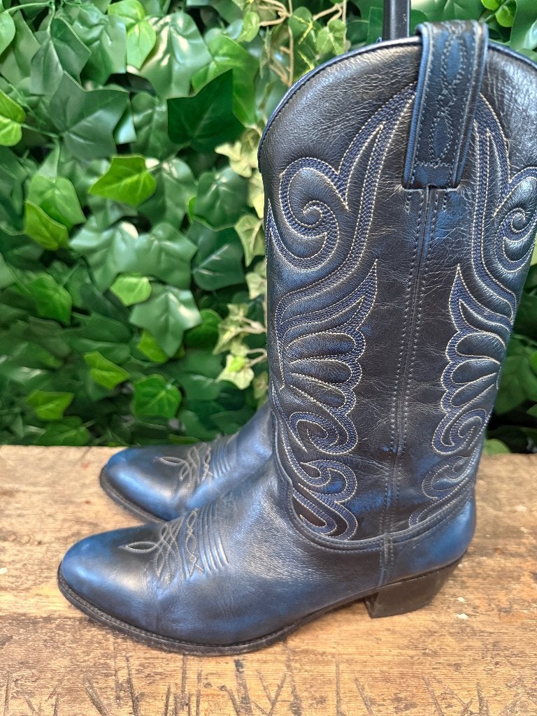 gewoon Nieuwe prachtige laarzen van sendra maat 41, Kleding | Dames, Schoenen, Blauw, Ophalen of Verzenden, Zo goed als nieuw
