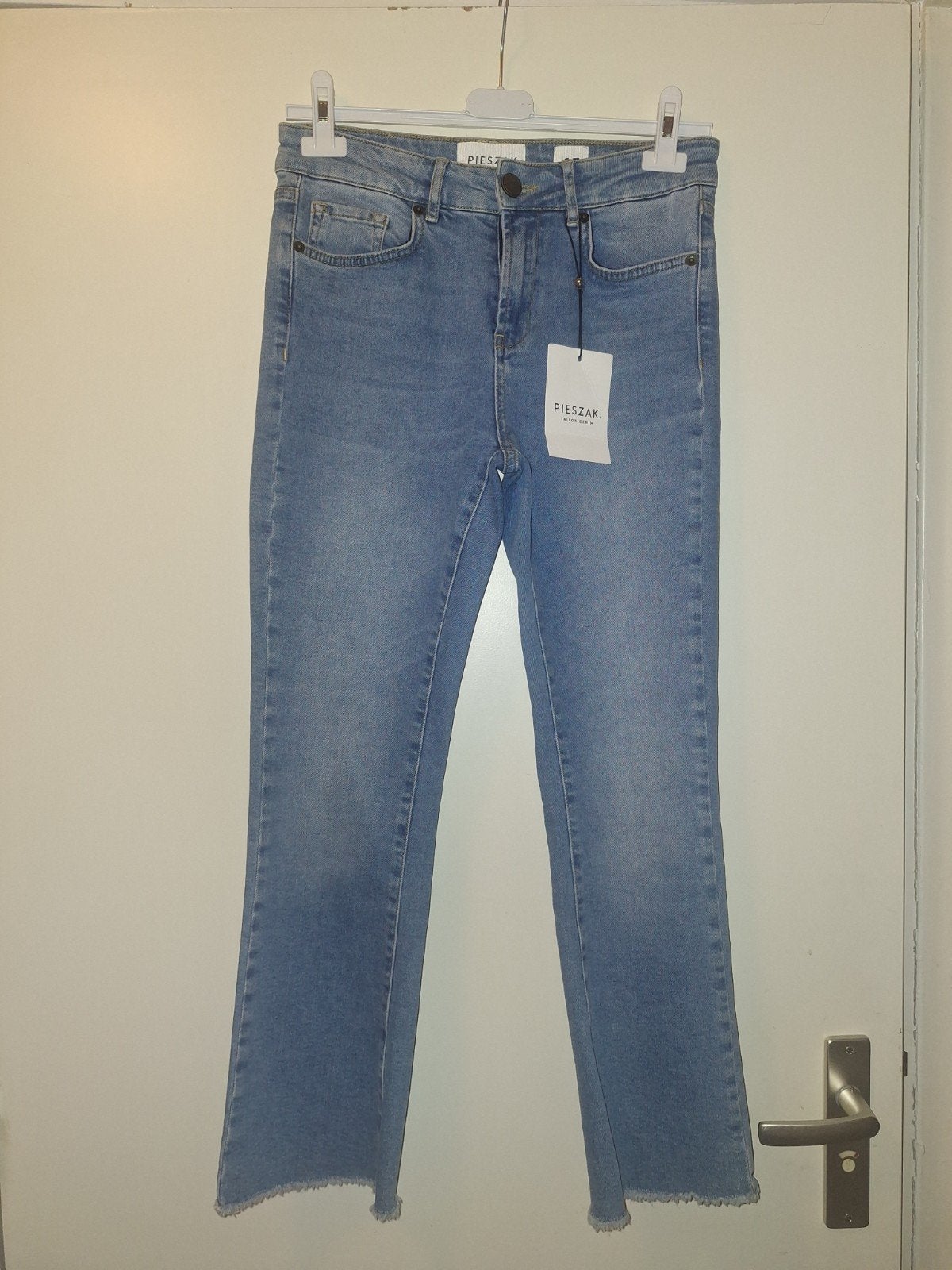 jeans maat 27 - Nieuw, Kleding | Dames, W27 (confectie 34) of kleiner, Verzenden, Blauw, Nieuw