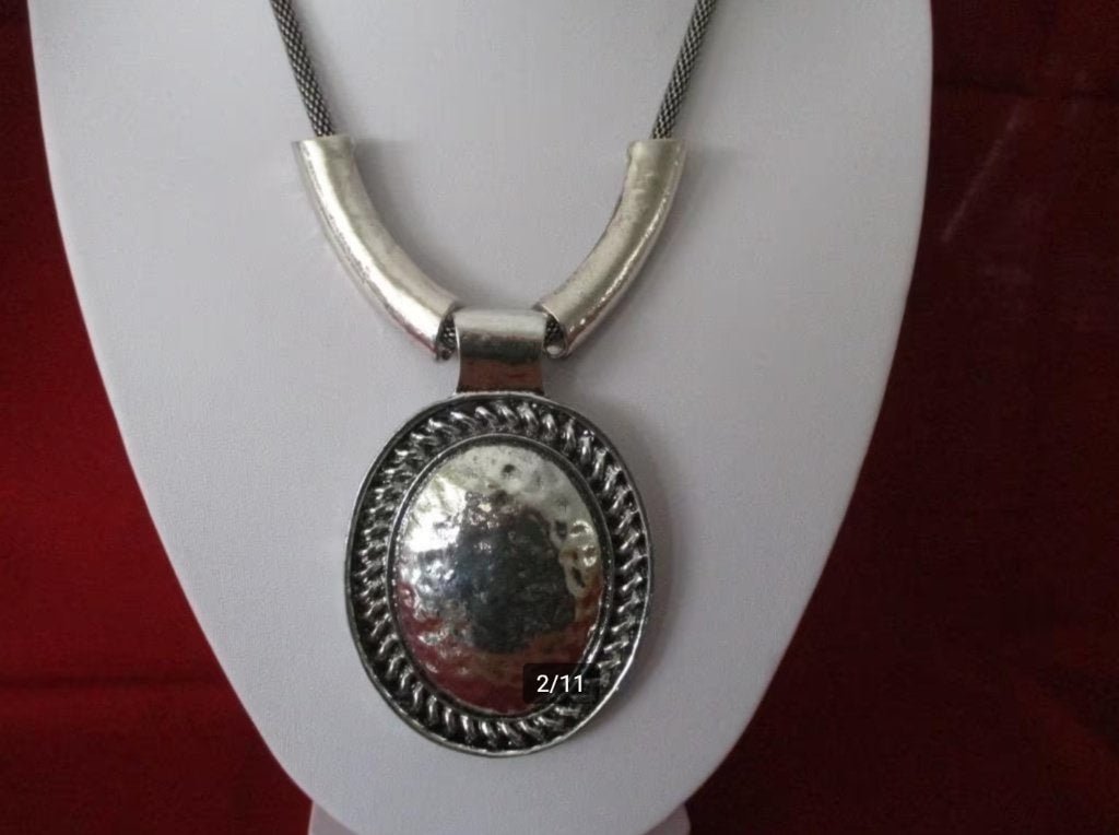 Zilverkleurige statementketting met mooie opvallende hanger, Verzenden, Nieuw, Zilver, Overige materialen