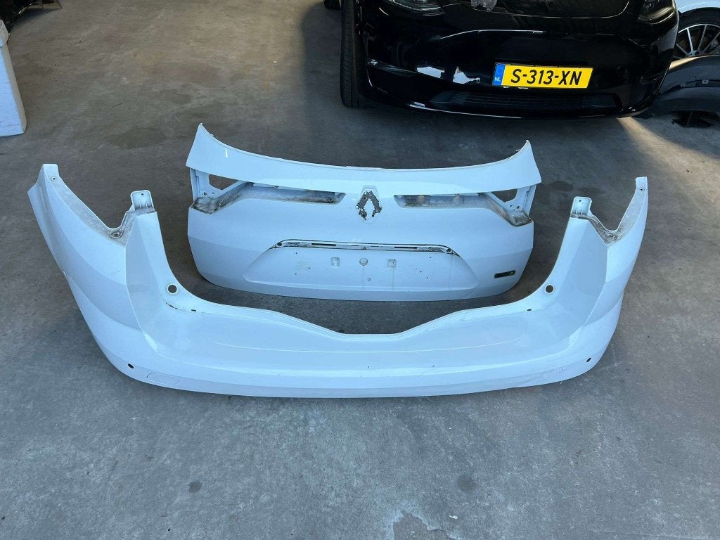 achterbumper megane combi 4 850226043r achterklep 901525374r, Gebruikt, Renault, Frankrijk, Info@renault.com