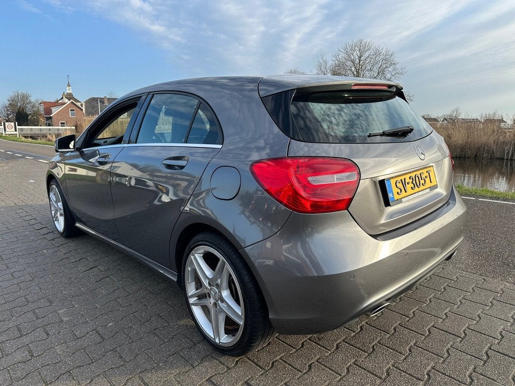 Mercedes-Benz A-klasse 180 Navi PDC, Cruisecontrol, Bluetoot, Auto's, Start-stop-systeem, Gebruikt, 4 cilinders, Met garantie (alle)