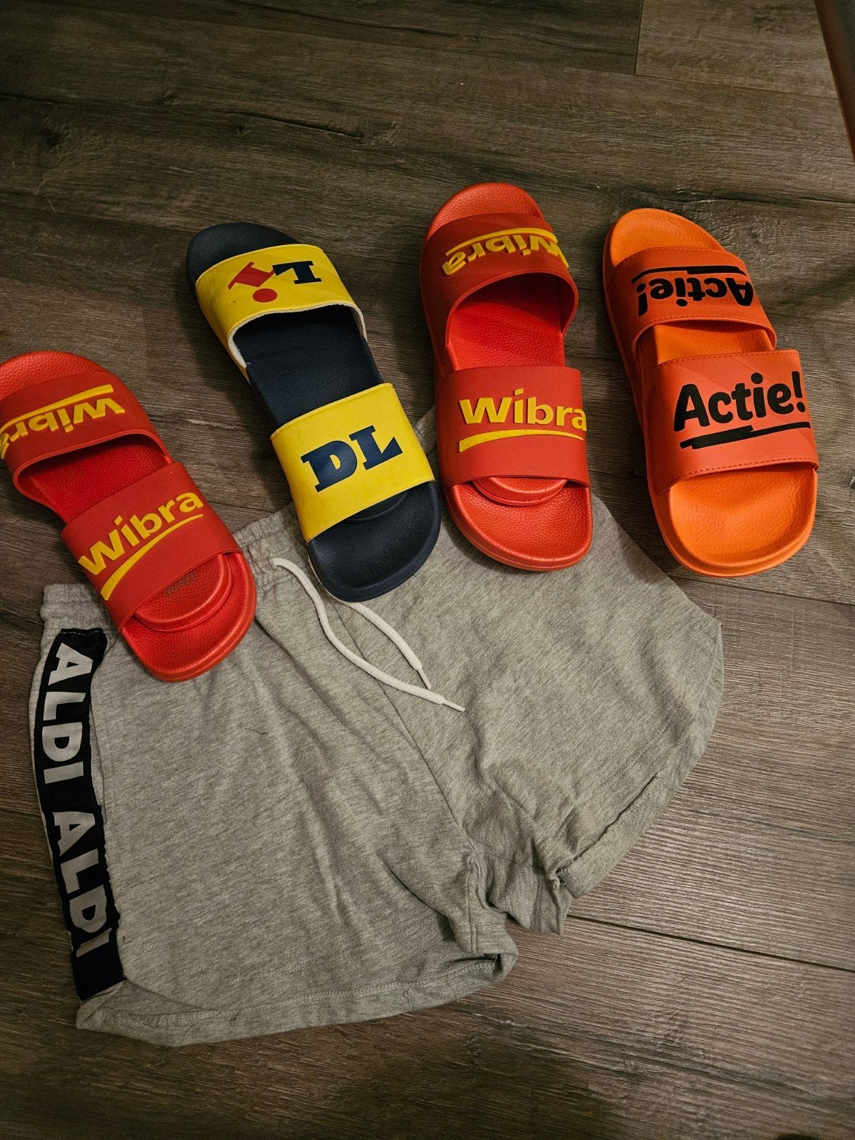 Aldi wibra lidl slippers en short en hoodie, Ophalen of Verzenden, Overige