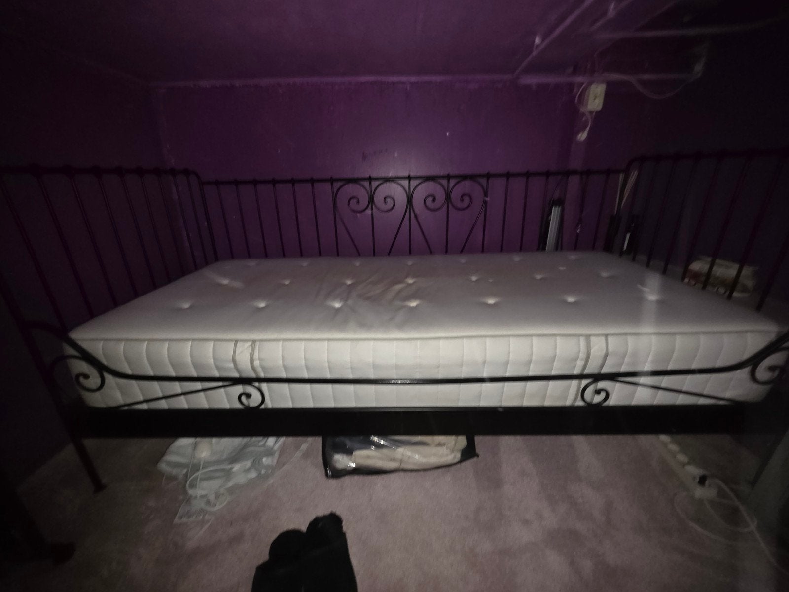 Eenpersoonsbed 90x200 met spiraalbodem, Huis en Inrichting, Ophalen, Gebruikt, 90 cm, Eenpersoons