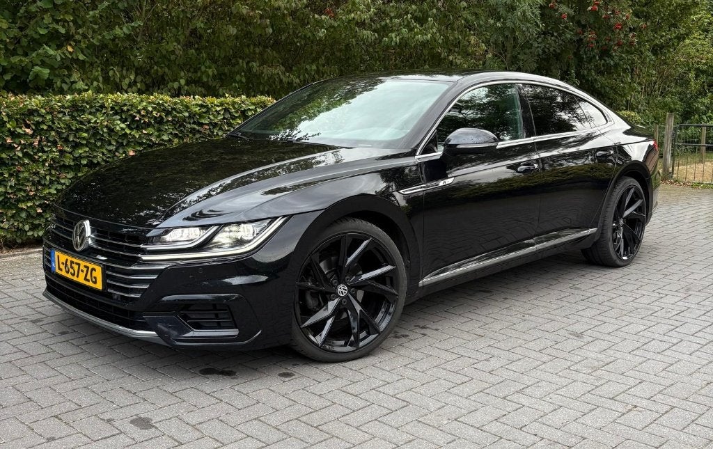 Volkswagen Arteon 2.0 TDI 190pk R-line Business DSG-7, Dealer onderhouden, Arteon, 2000 kg, Zwart