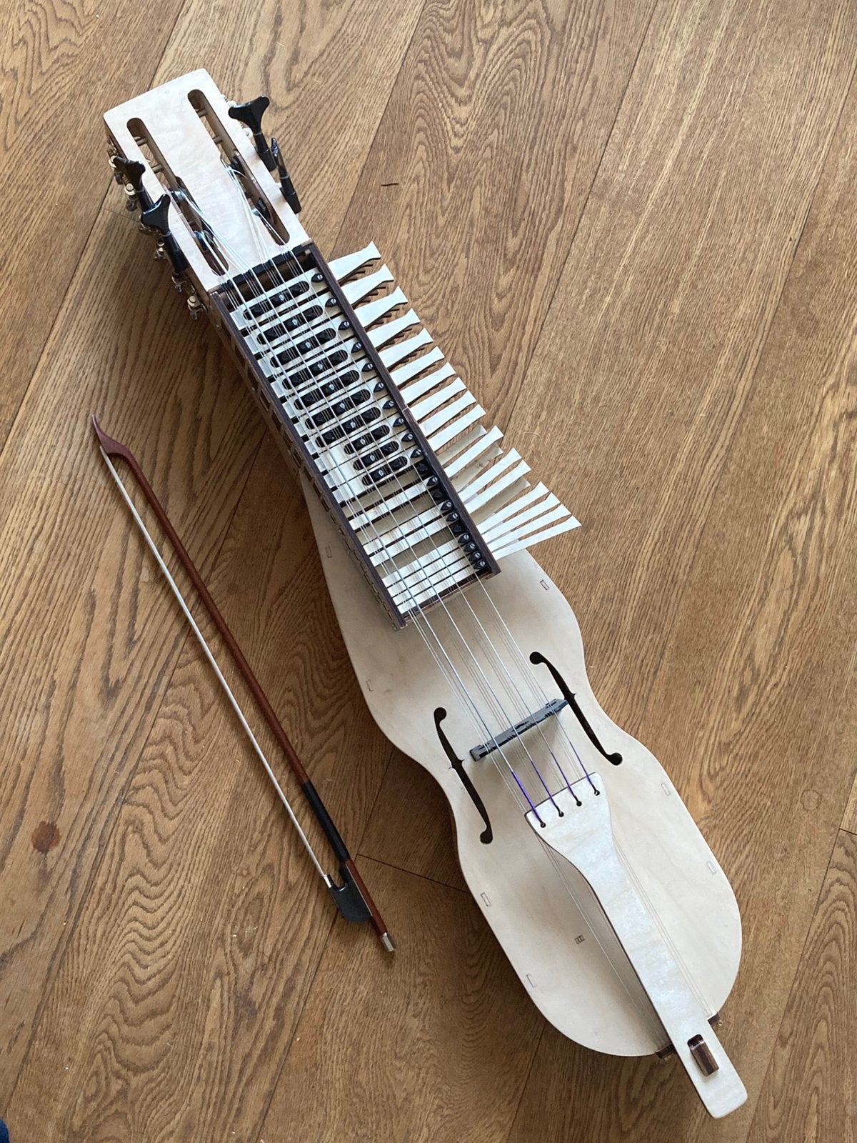 Nerdyharpa nieuw met strijkstok, Muziek en Instrumenten, Ophalen, Zo goed als nieuw