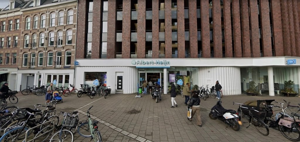 Parkeerplaats te huur Amsterdam West, Spaardammerbuurt, Huizen en Kamers, Garages en Parkeerplaatsen, Amsterdam