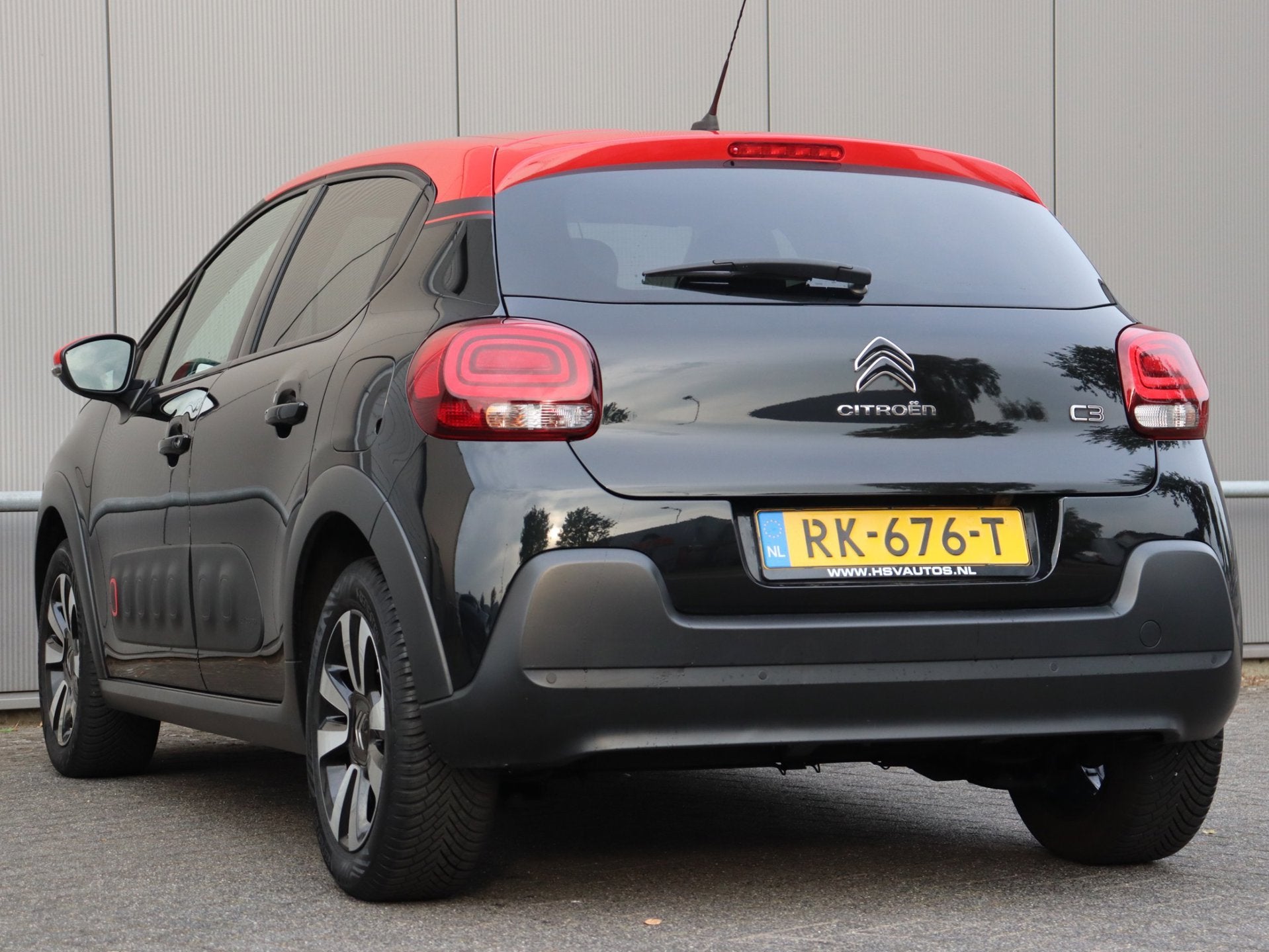 Foto 9 van Citroen C3 1.2 PureTech Shine navi LM airco org NL