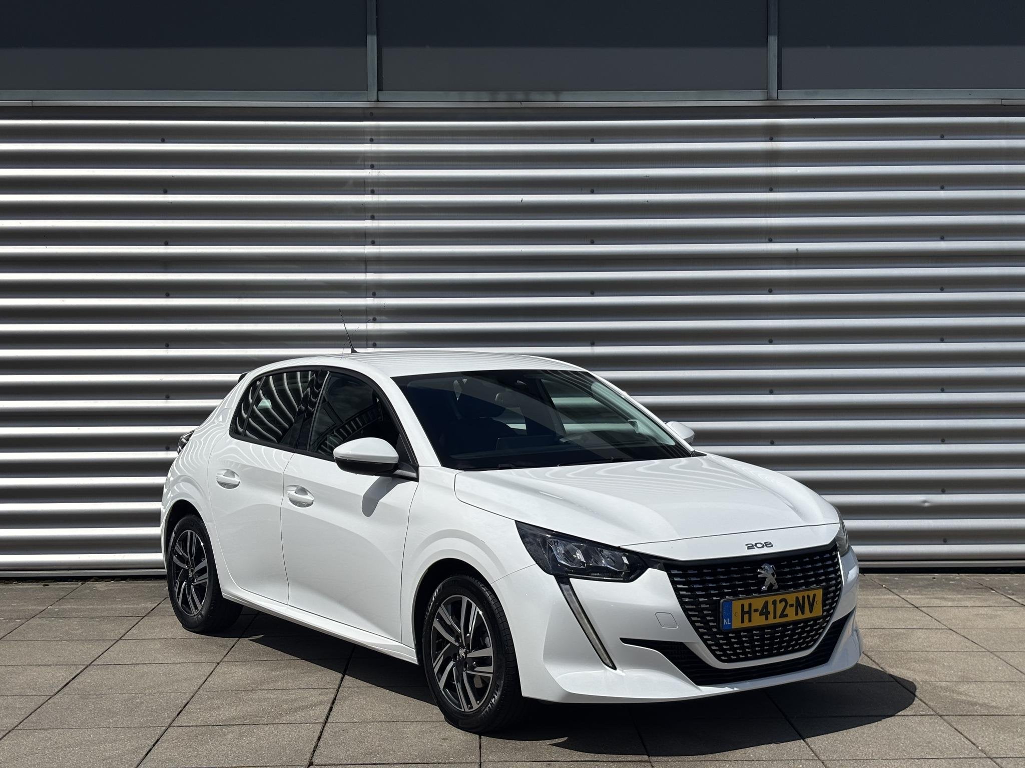 Peugeot 208 1.2 PureTech Allure 100 PK | Handgeschakeld | Cl, 101 pk, Gebruikt, Euro 6, Leder en Stof