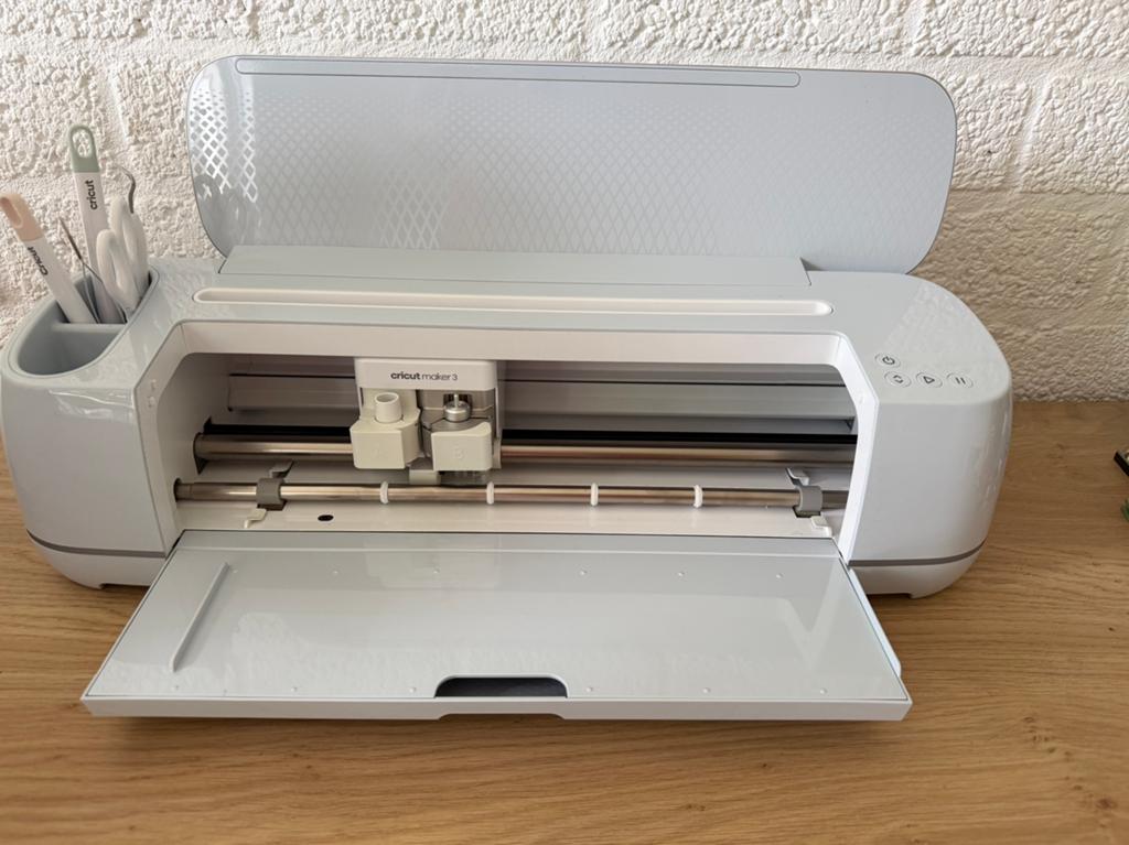 Cricut Maker 3 Snijmachine - Zo goed als nieuw, Geschikt voor snijden, Overige thema's, Ophalen of Verzenden, Zo goed als nieuw