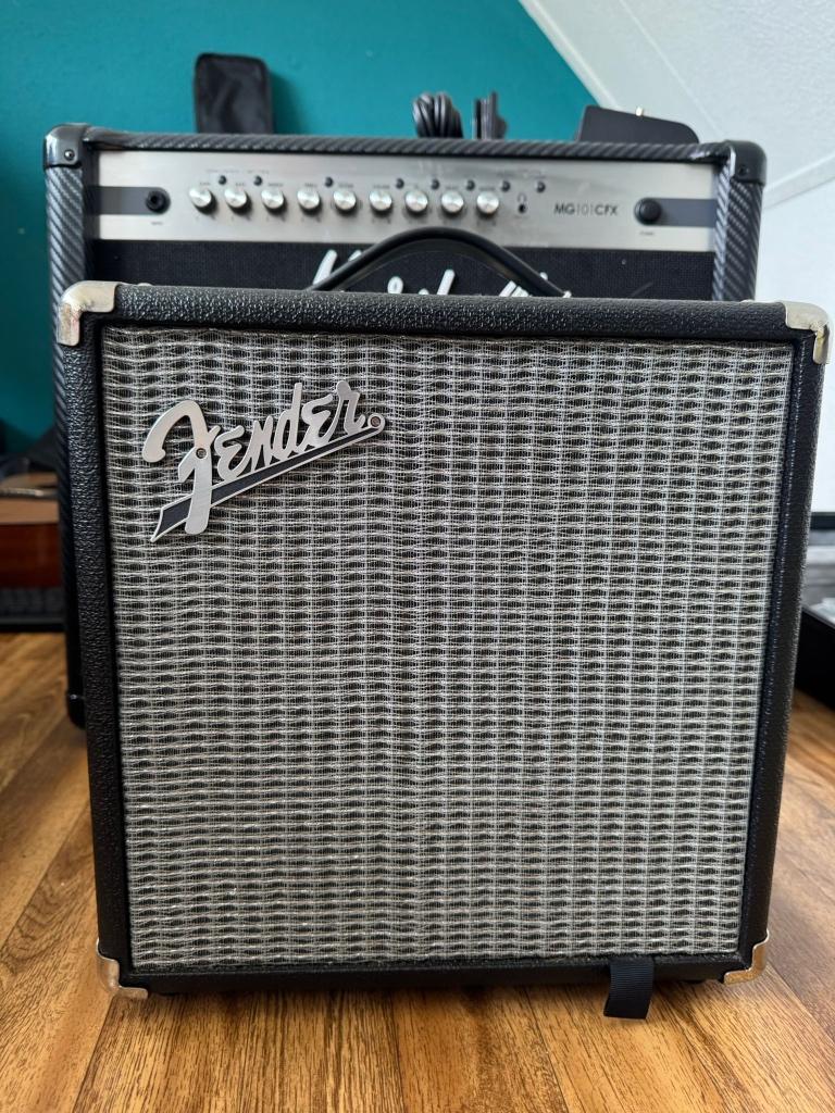 Fender Rumble 15 basversterker – compacte bass amp, Muziek en Instrumenten, Ophalen, Gebruikt, Elektrisch