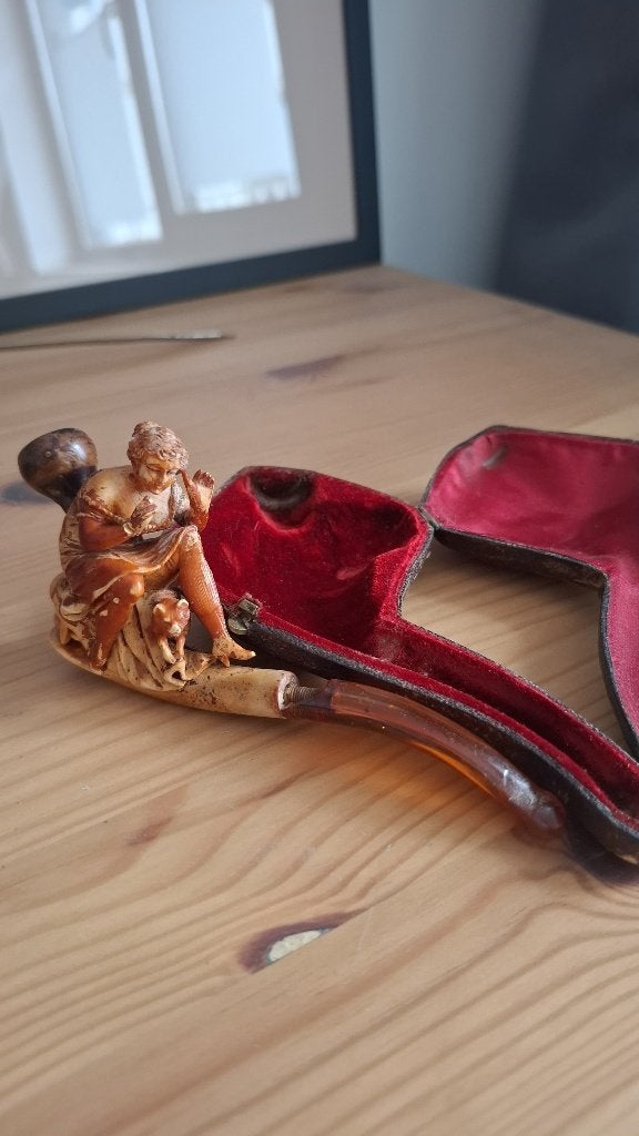 Antieke figurale meerschuimpijp jager met hond in etui, Ophalen, Gebruikt, (Water)pijp