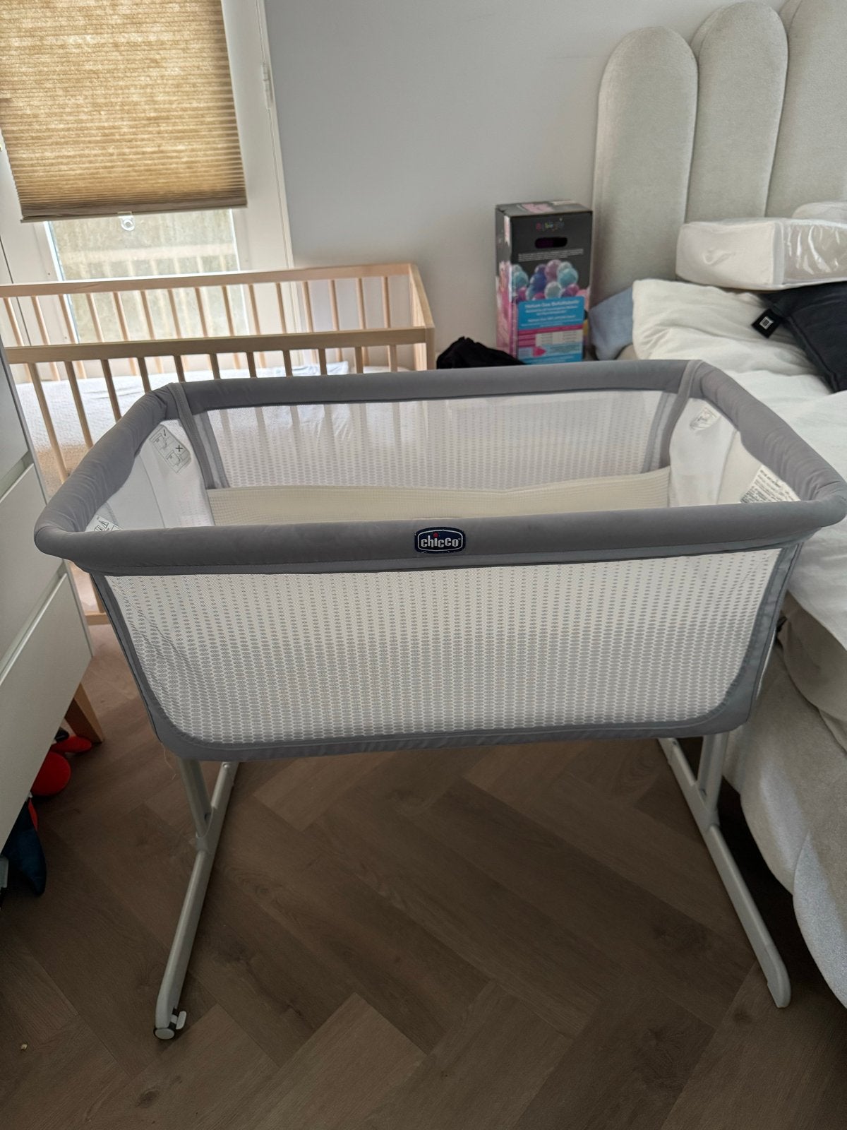 Chicco Next2Me Air Stone co-sleeper met opbergtas, Ophalen, Gebruikt, Wieg