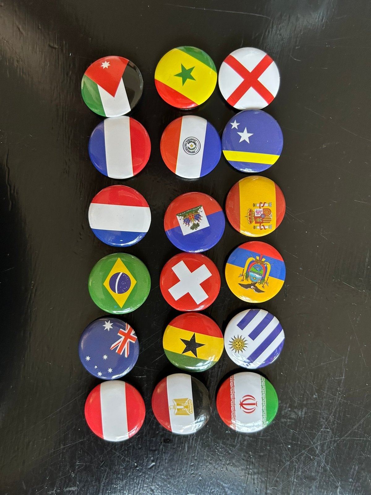 Buttons dekamarkt, ruilen., Ophalen, Zo goed als nieuw
