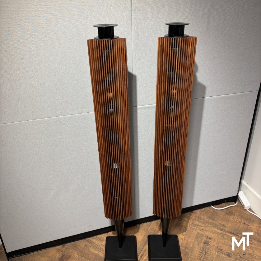 Bang & Olufsen Beolab 18 Piano Black Incl. Walnoot Covers
