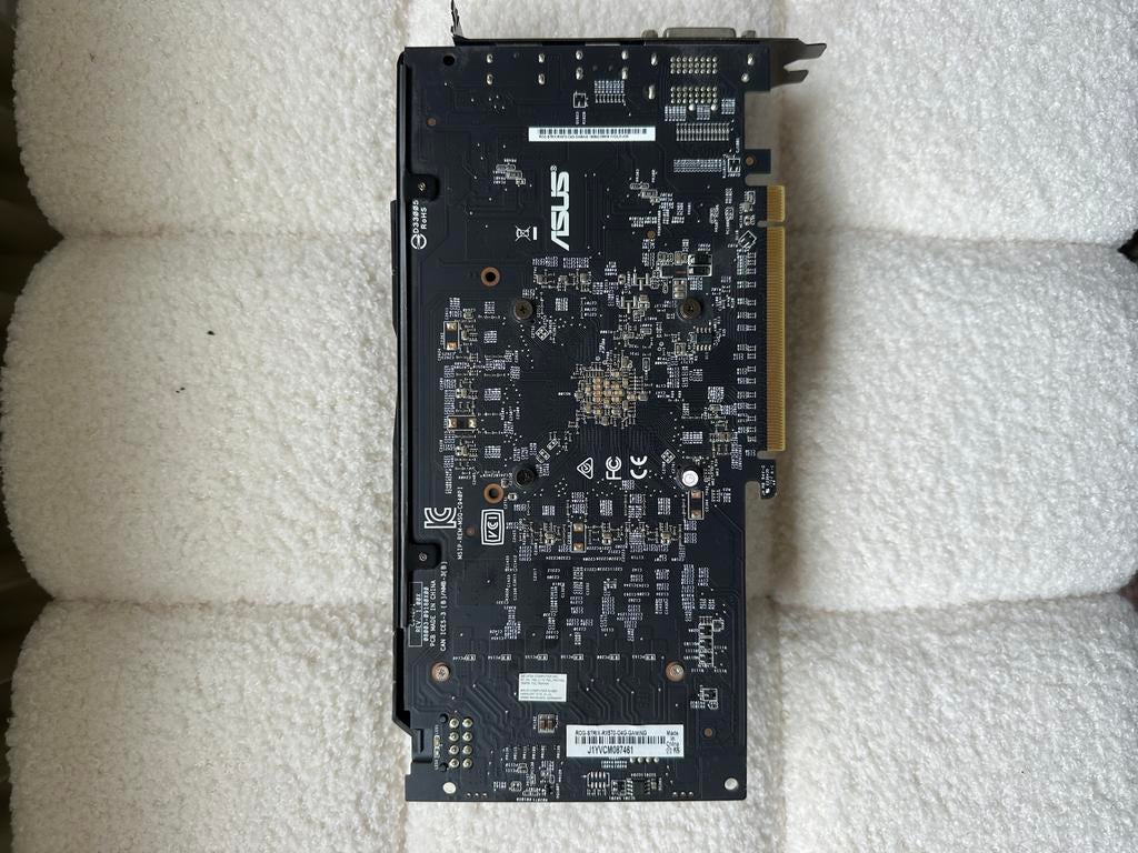 ASUS AMD Radeon RX570 4GB Grafische Kaart, Ophalen of Verzenden, Zo goed als nieuw, AMD, DDR5