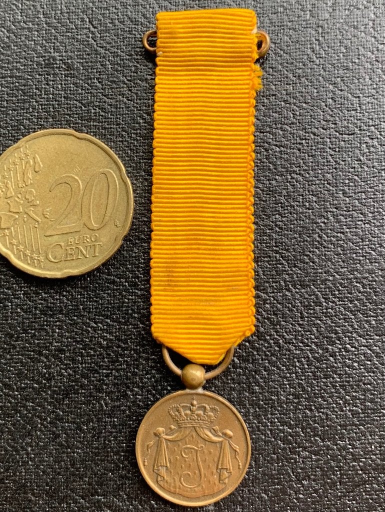 Miniatuur medaille 12 jaar trouwe dienst Krijgsmacht brons, Verzamelen, Verzenden, Overige soorten, Nederland, Lintje, Medaille of Wings