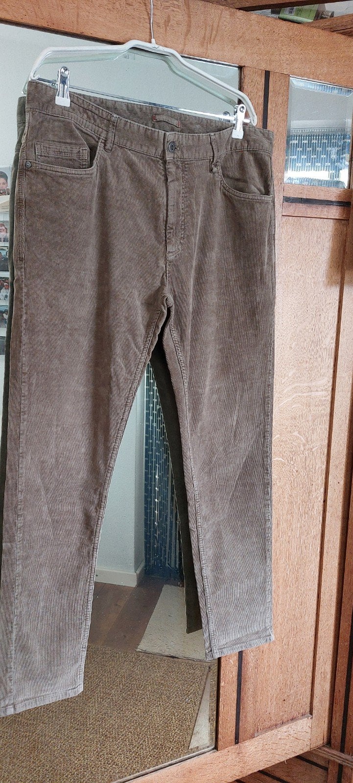 Curduroy / rib broek Zara Man basic. Jeansmaat USA 36/Eur 46, Ophalen of Verzenden, Zo goed als nieuw, Maat 46 (S) of kleiner